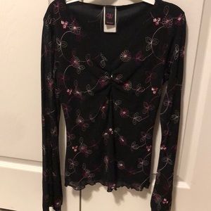 Embroiders flower top